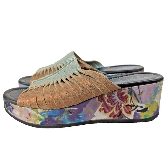 Donald Pliner Shoes - DONALD PLINER Skee Sandals Sz 8 Leather Tapestry Platform Wedge Slide Italy